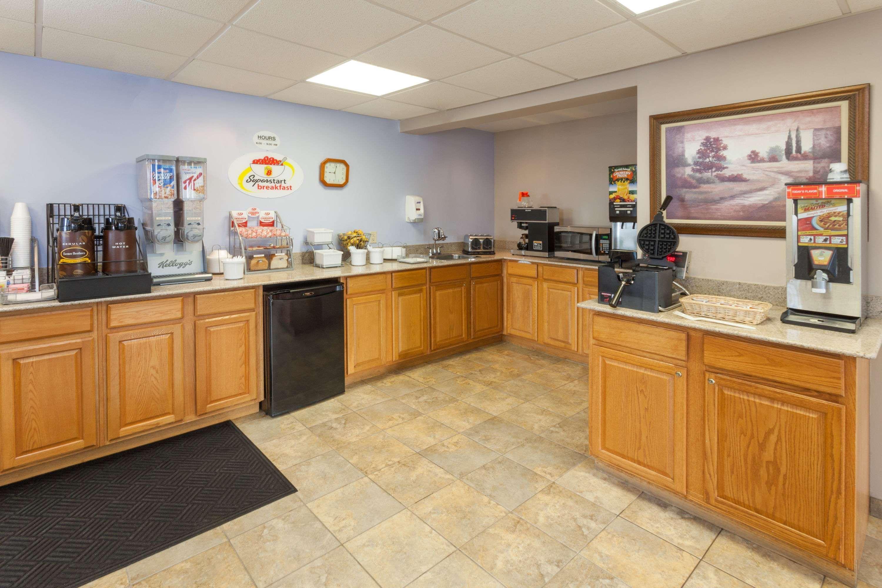 Super 8 By Wyndham Michigan City Exteriér fotografie