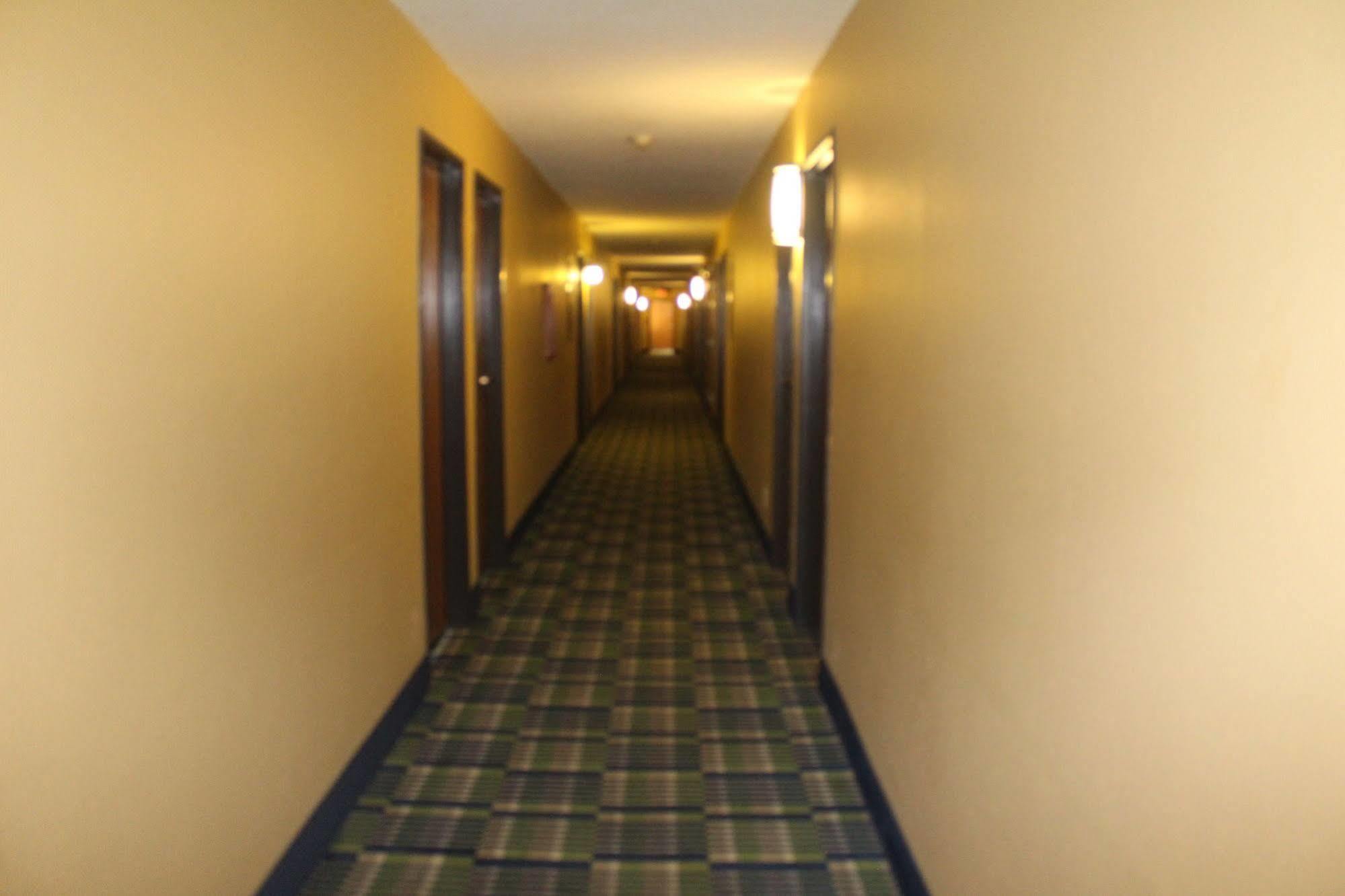 Super 8 By Wyndham Michigan City Exteriér fotografie